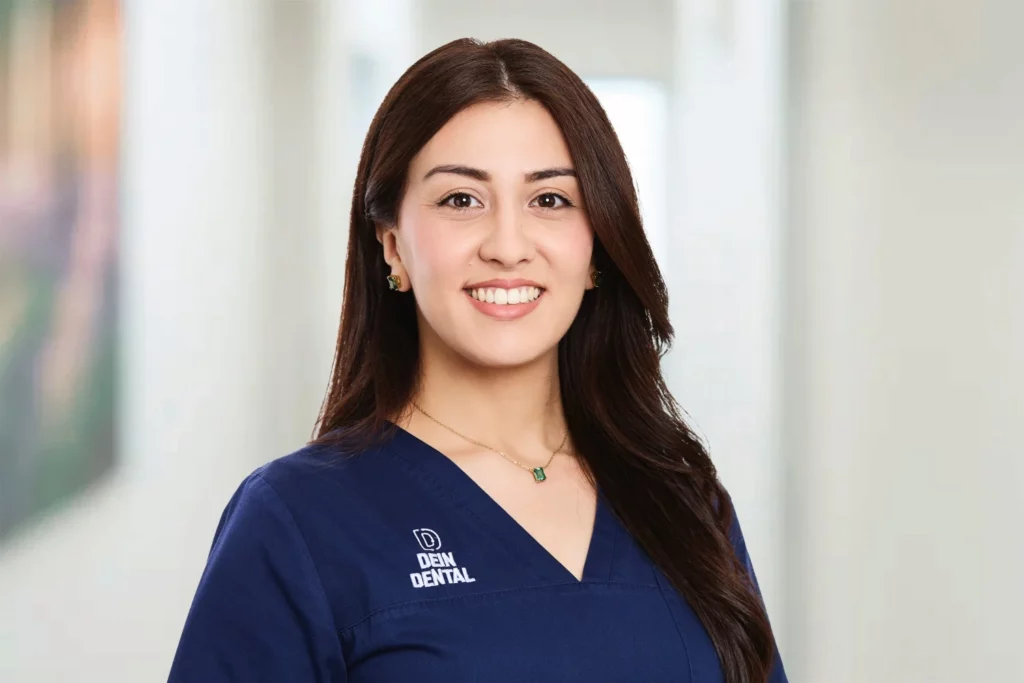 Amina Berrouane – Vorbereitungsassistentin bei DEIN DENTAL Karlsruhe